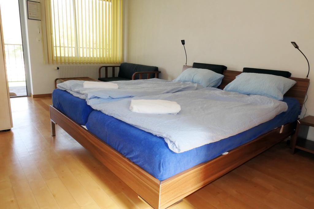 Swiss Hostel Lago Lodge Biel Exterior foto